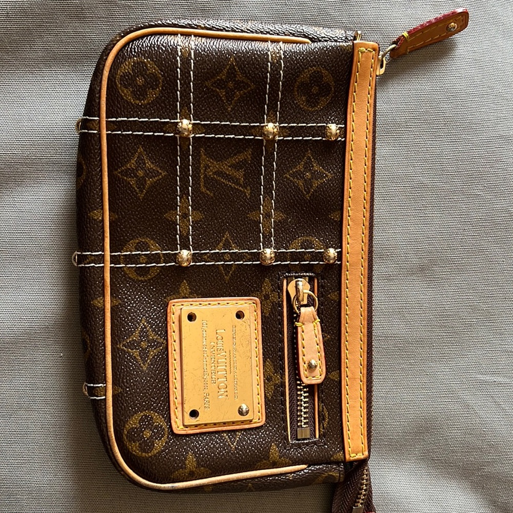 Louis Vuitton Wristlet